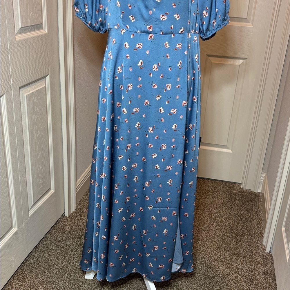 Lulus Gorgeous Days Blue Floral Satin Puff Sleeve Midi
Dress NWT Size XL - Picture 5 of 11